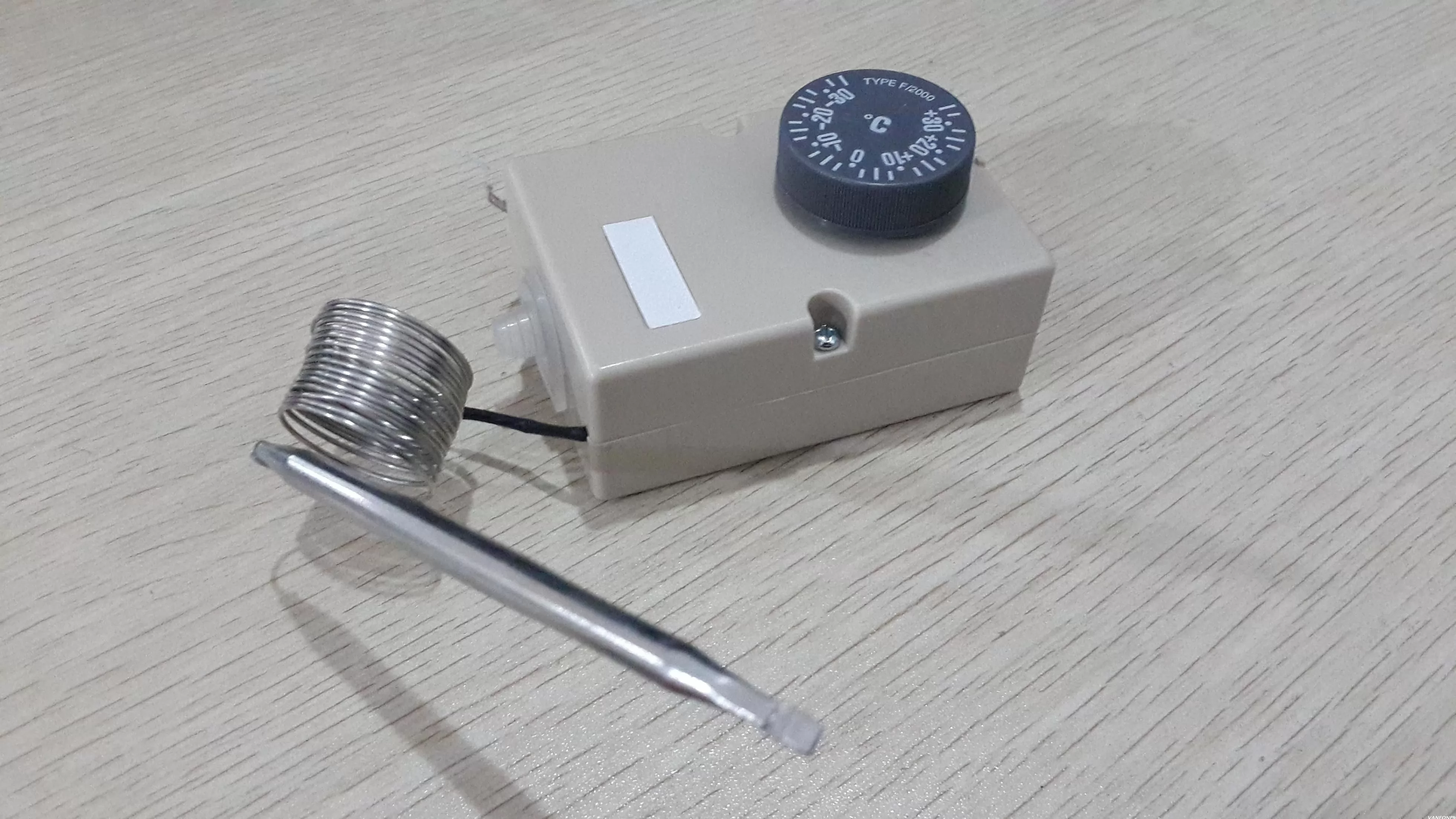 china F2000 thermostat for sale