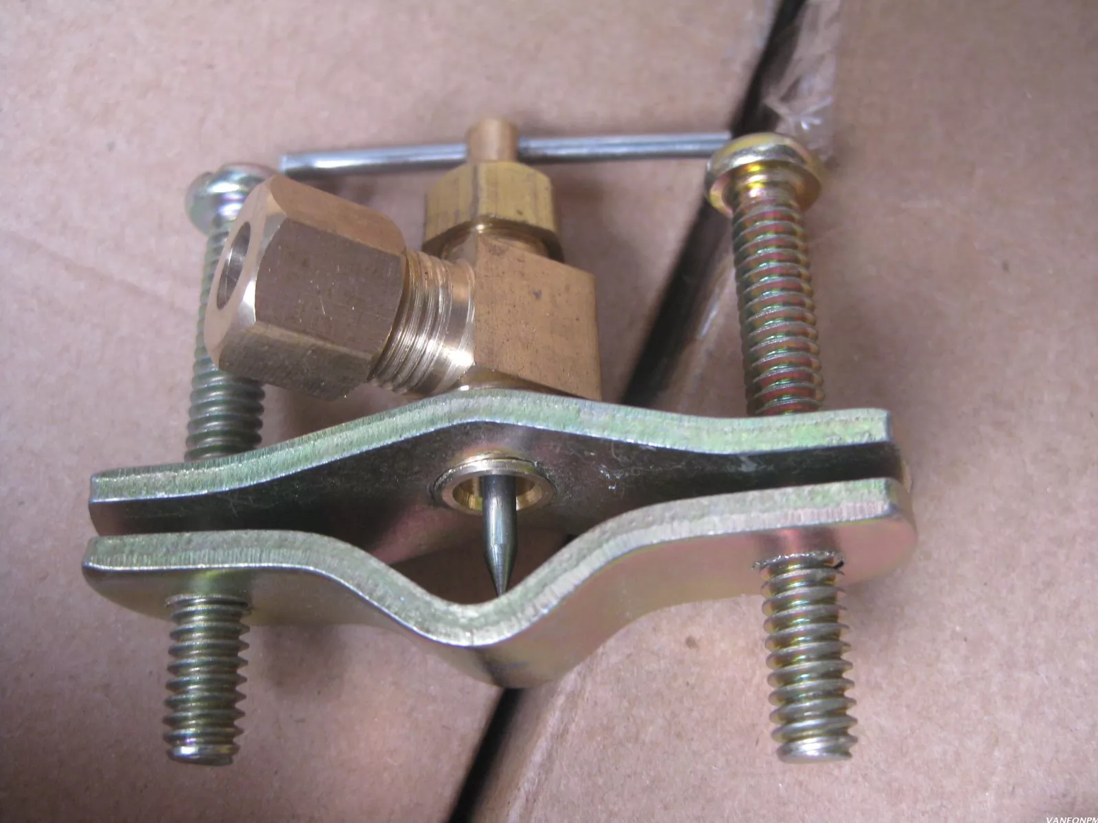 buy Saddle valve manufacturer