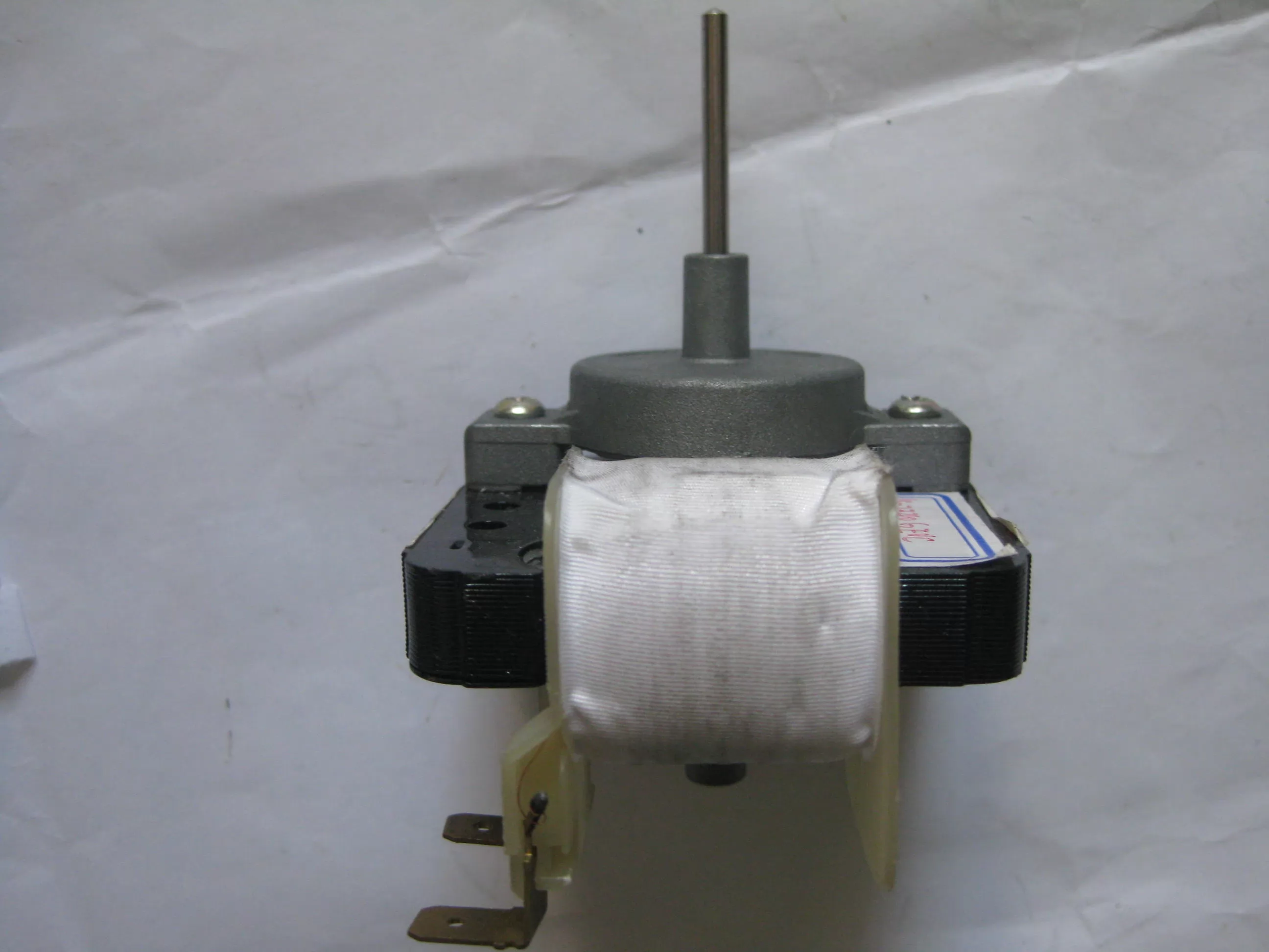 Refrigerator motor