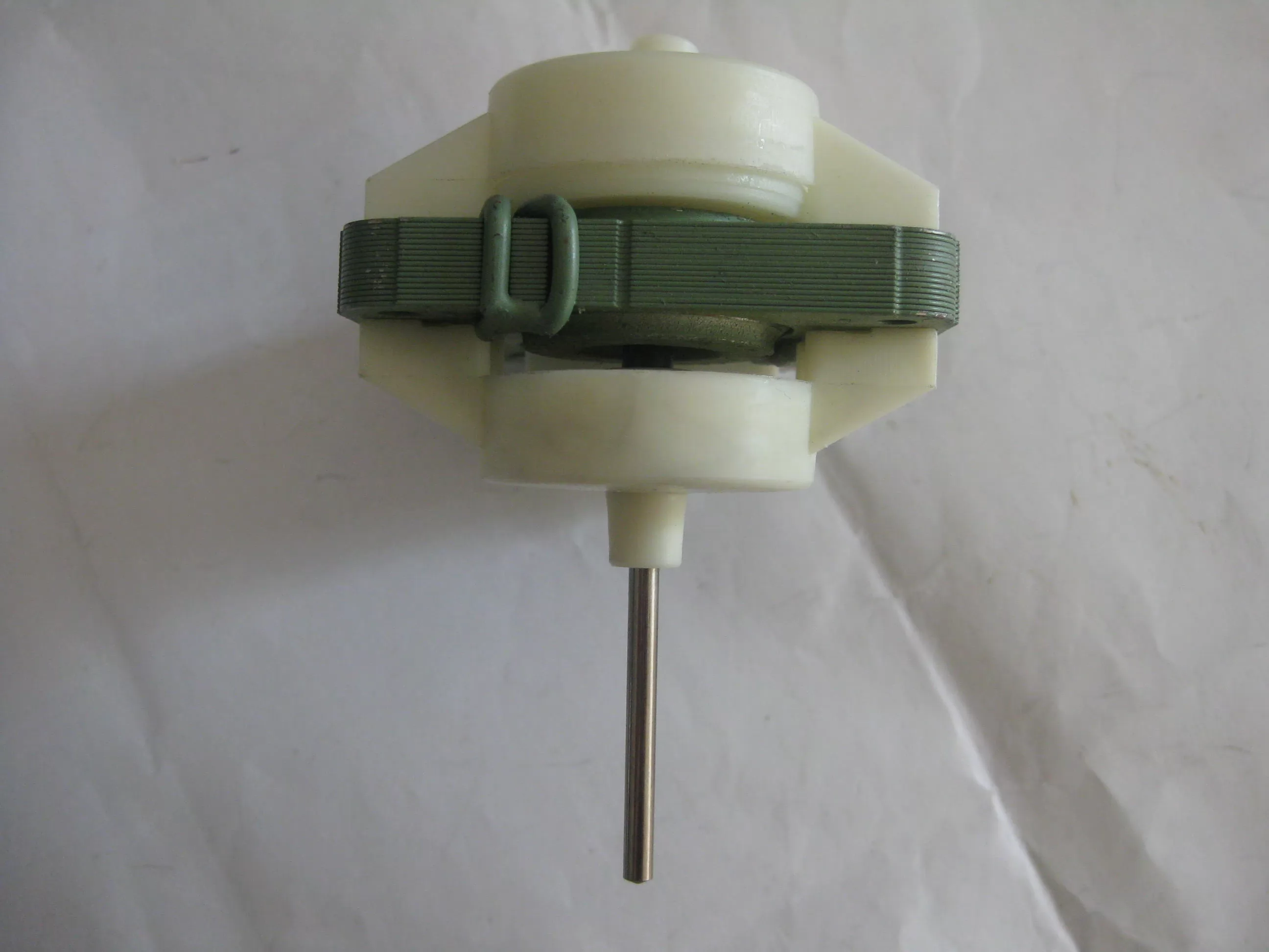 Shaded pole motor